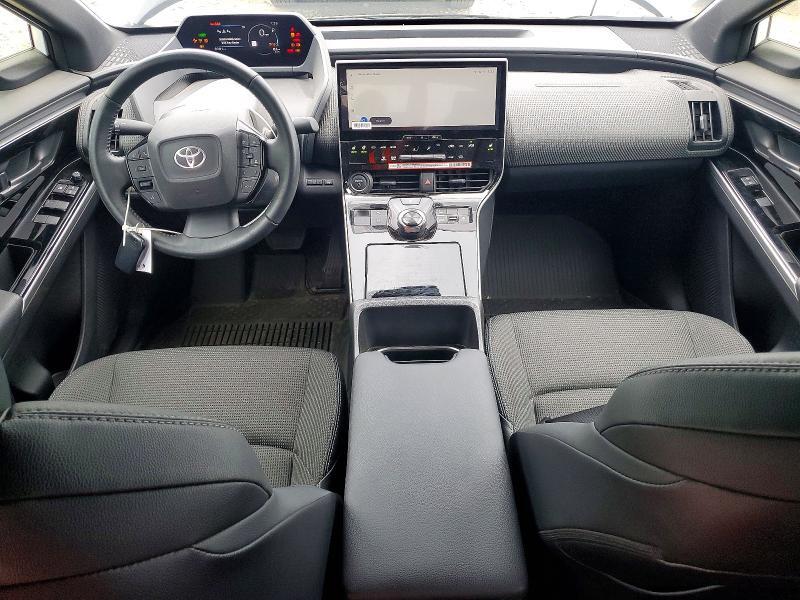2024 TOYOTA BZ4X XLE — Фото 8 из 13