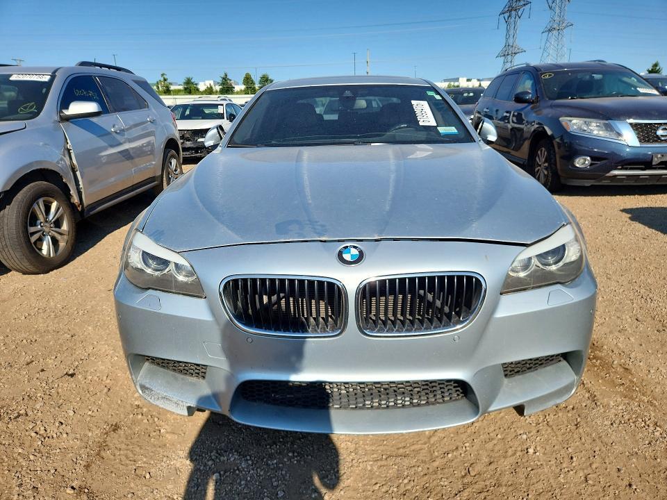 2013 BMW M5 — Фото 5 из 12