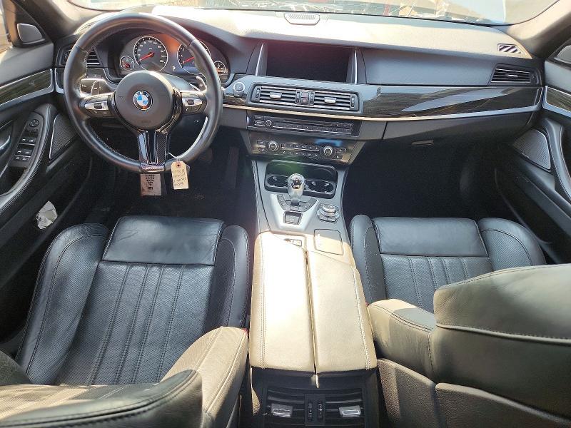 2013 BMW M5 — Фото 8 из 12