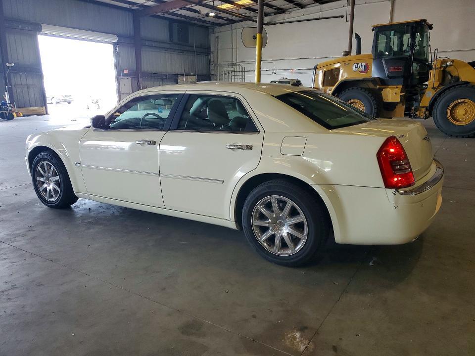 2007 CHRYSLER 300C — Фото 2 из 12