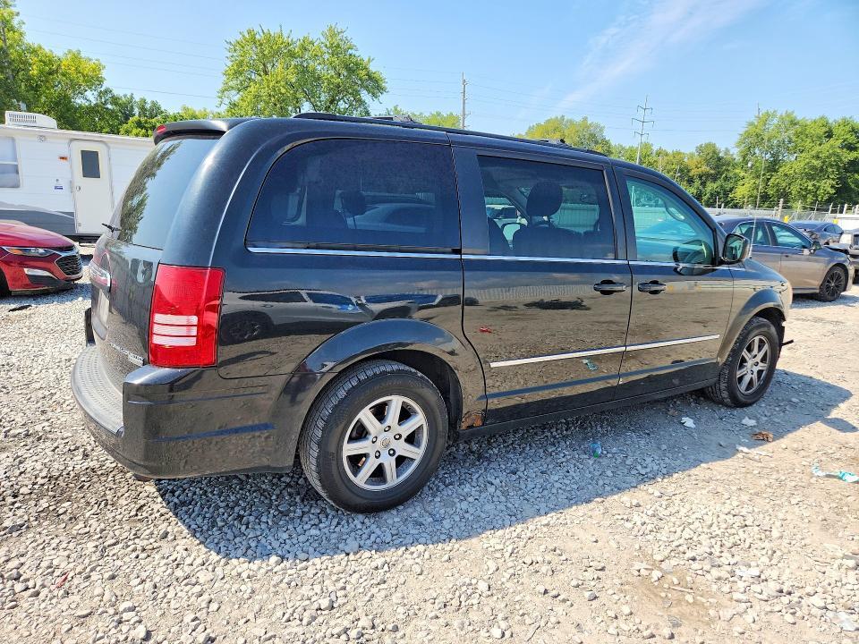 2010 CHRYSLER TOWN & COUNTRY TOURING — Фото 3 из 14