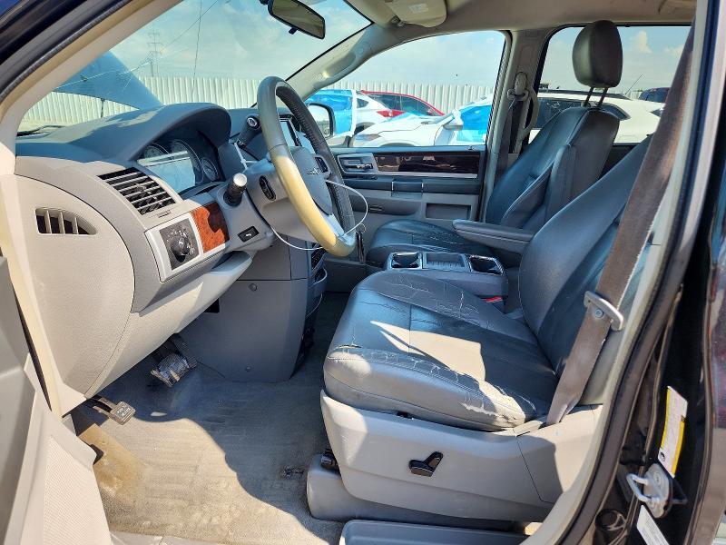 2010 CHRYSLER TOWN & COUNTRY TOURING — Фото 7 из 14