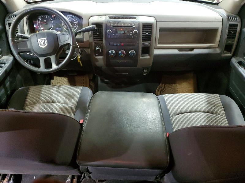 2010 DODGE RAM 1500 — Фото 8 из 12