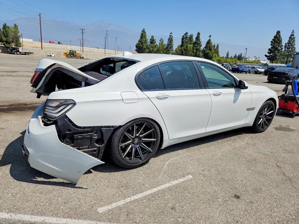 WBAYA6C50DD143813 2013 BMW 740 photo no. 3