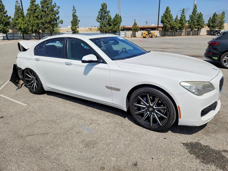 WBAYA6C50DD143813 2013 BMW 740 photo no. 4