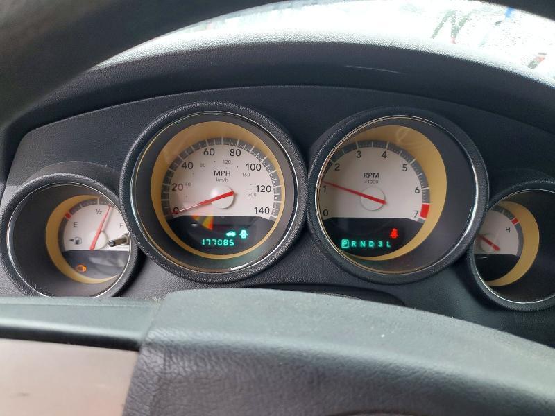 2010 DODGE CHARGER SXT — Фото 9 из 12