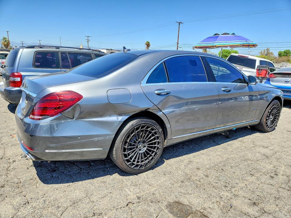 2020 MERCEDES-BENZ S 560 — Фото 3 из 12