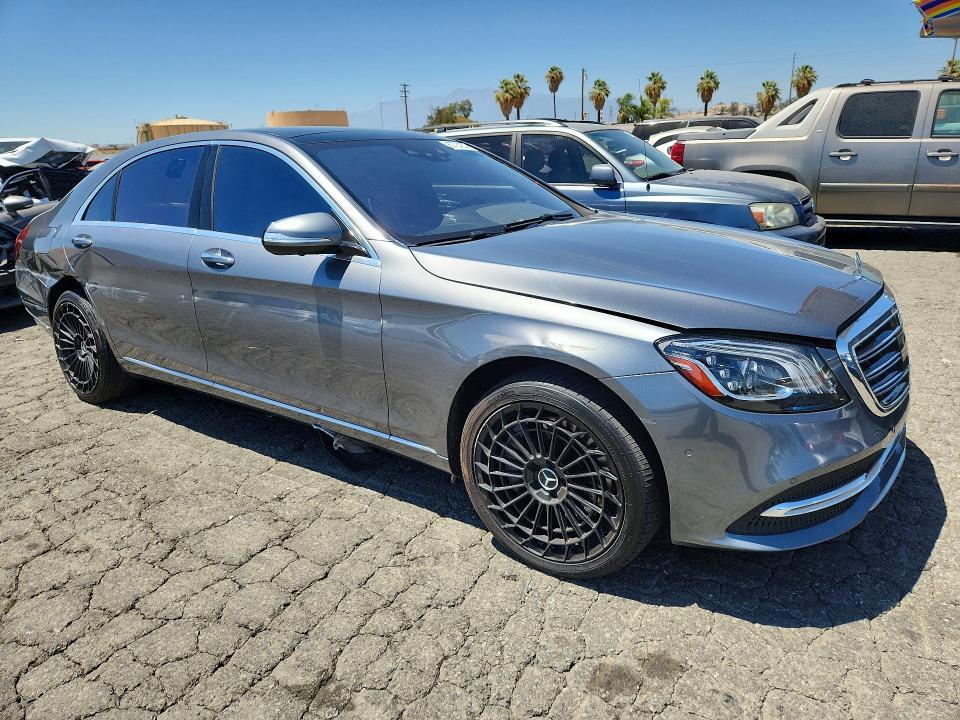 2020 MERCEDES-BENZ S 560 — Фото 4 из 12