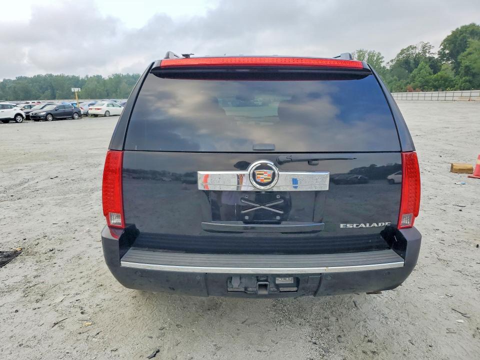 2013 CADILLAC ESCALADE LUXURY — Фото 6 из 13