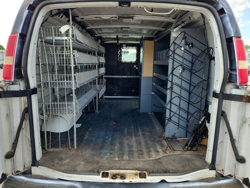 2013 CHEVROLET EXPRESS G1500 — Фото 10 из 13