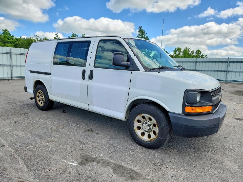 2013 CHEVROLET EXPRESS G1500 — Фото 4 из 13