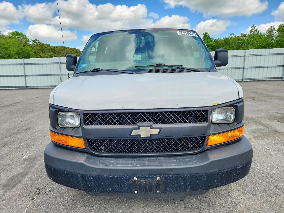 2013 CHEVROLET EXPRESS G1500 — Фото 5 из 13