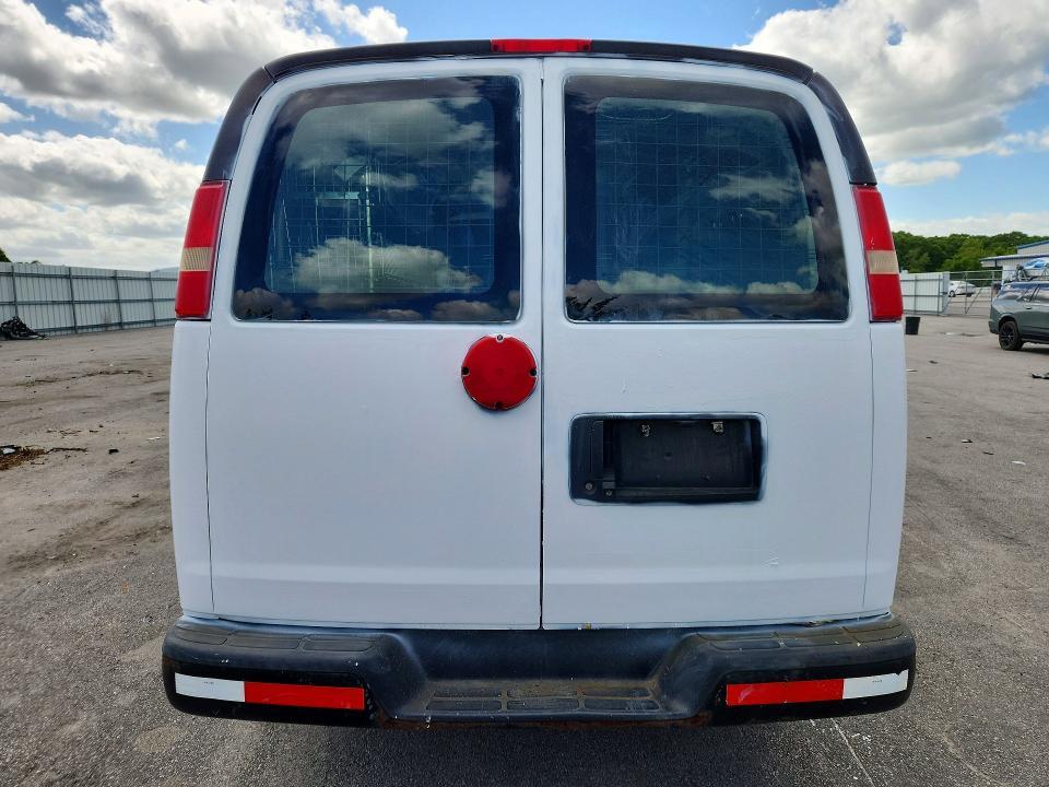 2013 CHEVROLET EXPRESS G1500 — Фото 6 из 13