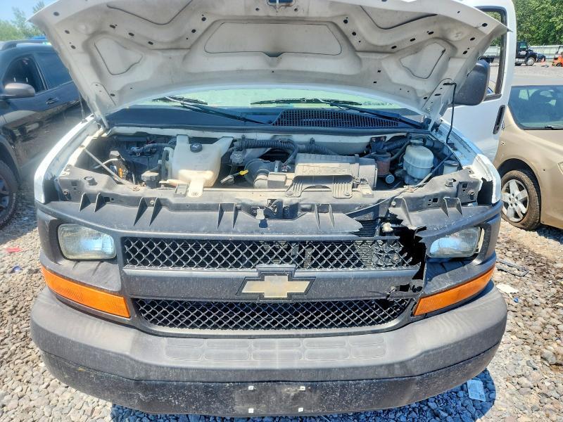 2013 CHEVROLET EXPRESS G2500 — Фото 11 из 12