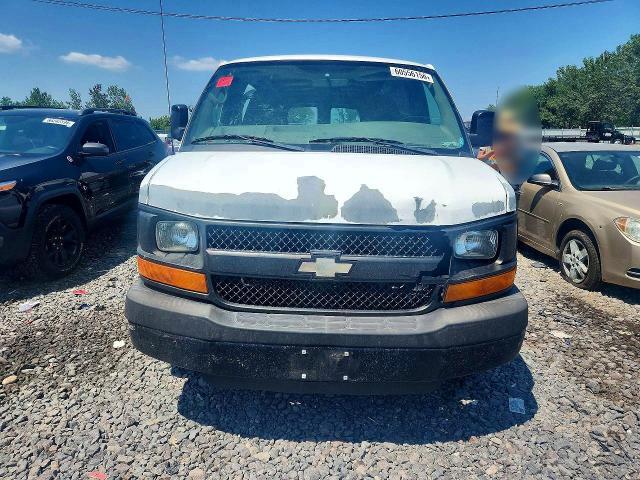 2013 CHEVROLET EXPRESS G2500 — Фото 5 из 12