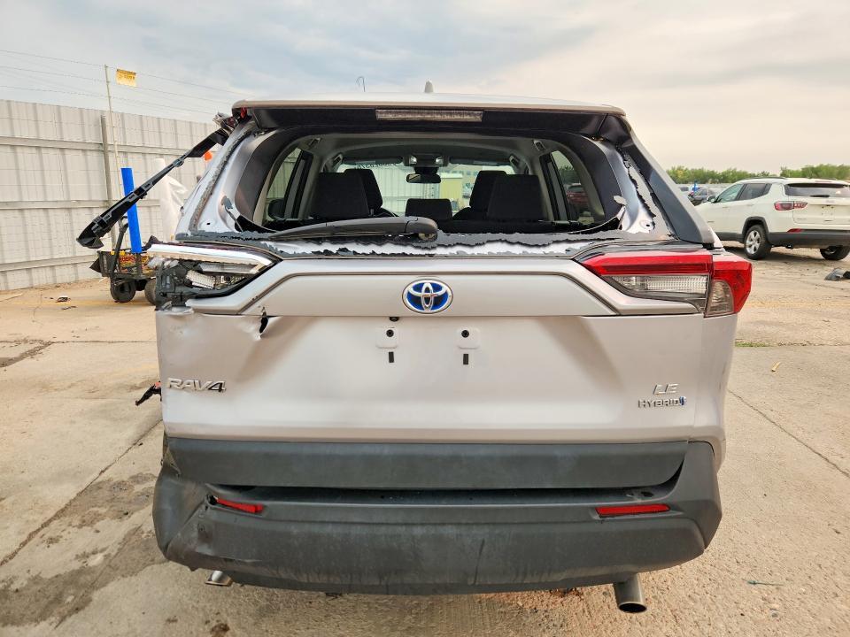 2024 TOYOTA RAV4 LE — Фото 6 из 13
