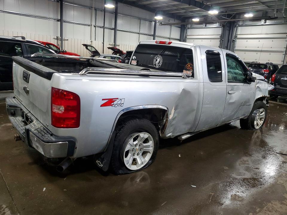 2013 CHEVROLET SILVERADO K1500 LT — Фото 3 из 13