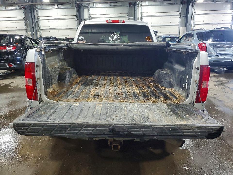 2013 CHEVROLET SILVERADO K1500 LT — Фото 6 из 13