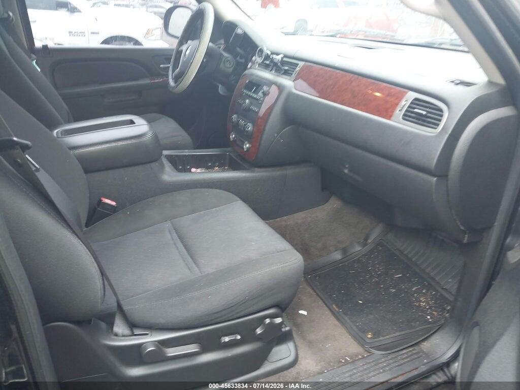 1GNSCAE00BR180147 2011 CHEVROLET TAHOE photo no. 5