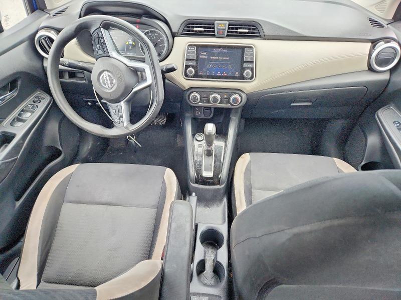 2020 NISSAN VERSA SV — Фото 8 из 12