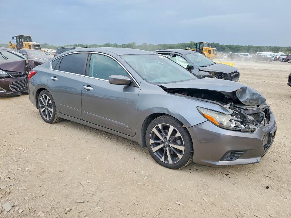 2016 NISSAN ALTIMA 2.5 SR — Фото 4 из 13