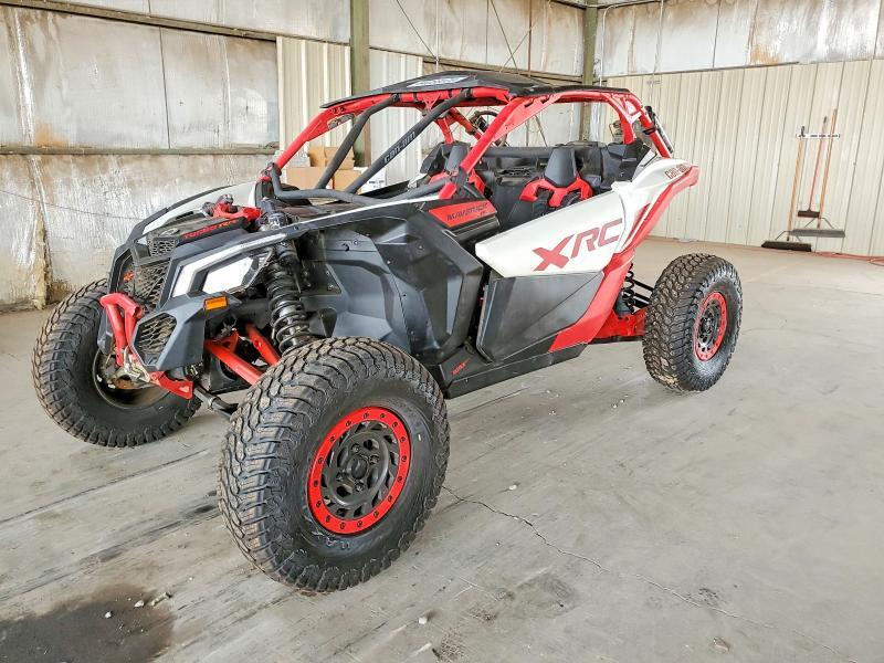 2025 CAN-AM MAVERICK X3 X RC 72 TURBO RR — Фото 9 из 10