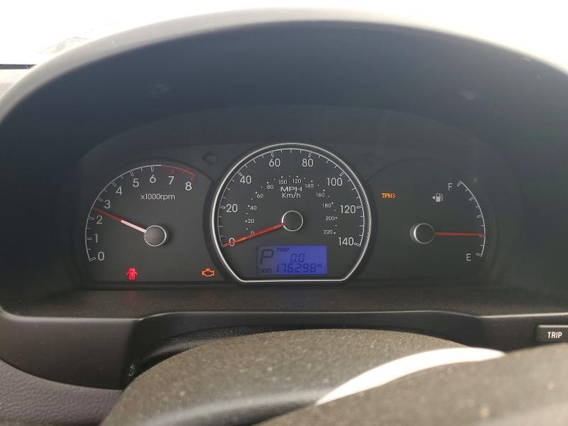 2010 HYUNDAI ELANTRA SE — Фото 9 из 12