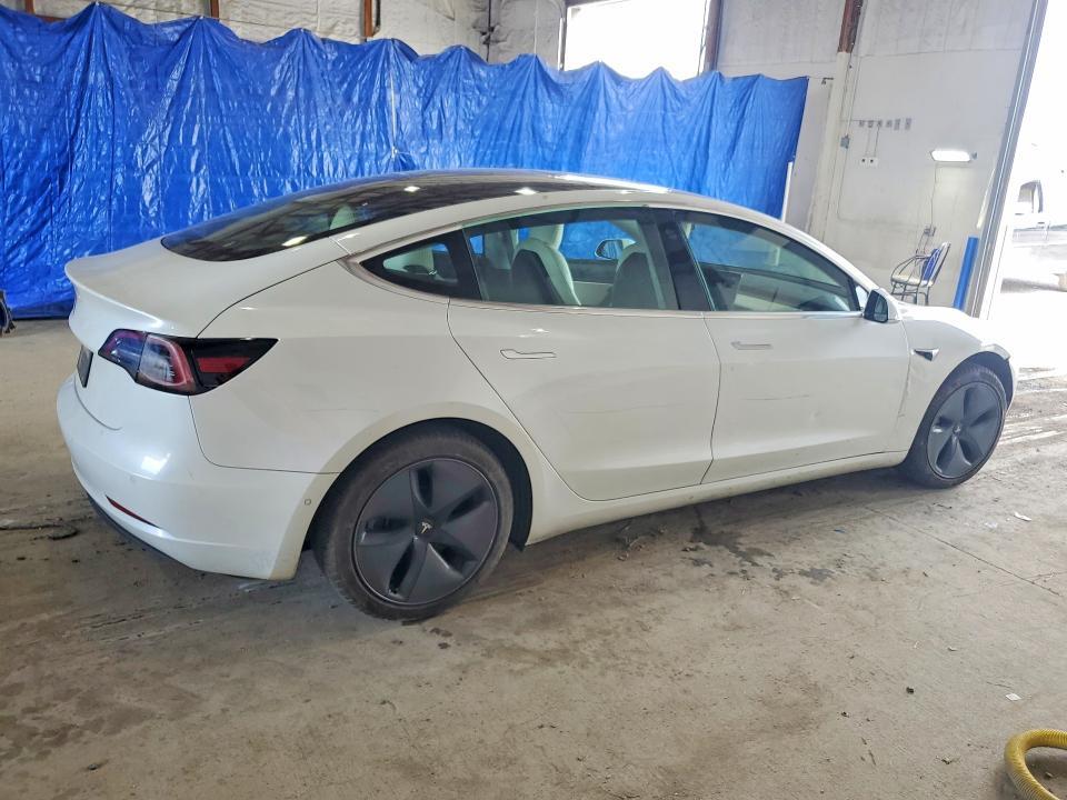 2020 TESLA MDL 3 — Фото 3 из 12