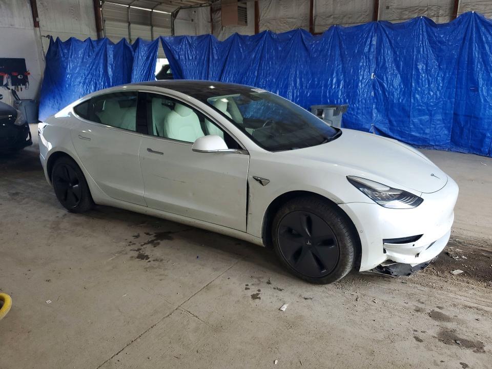 2020 TESLA MDL 3 — Фото 4 из 12