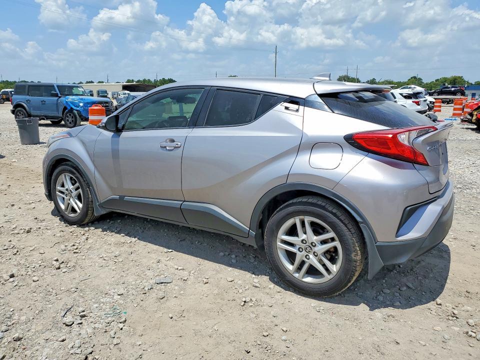 2020 TOYOTA C-HR LE — Фото 2 из 12