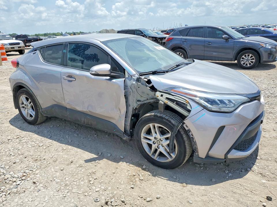 2020 TOYOTA C-HR LE — Фото 4 из 12