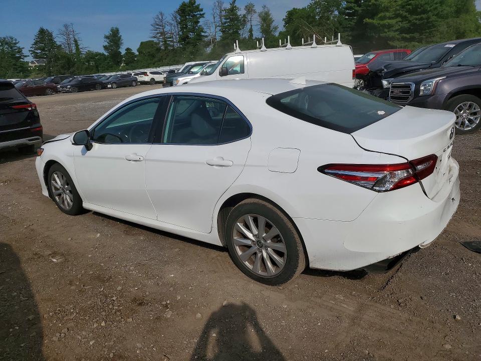 2020 TOYOTA CAMRY LE — Фото 2 из 12