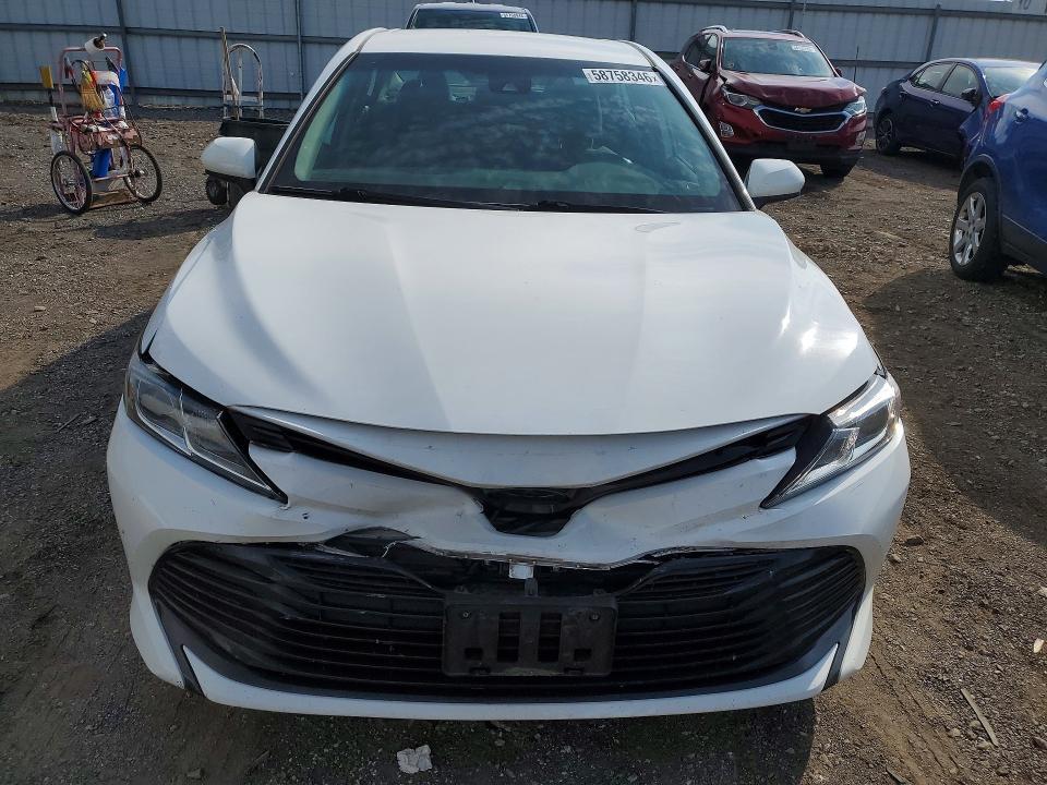 2020 TOYOTA CAMRY LE — Фото 5 из 12