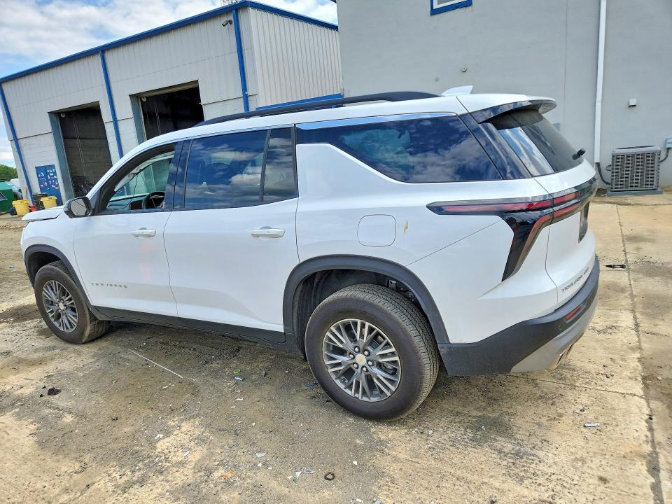 2025 CHEVROLET TRAVERSE LT — Фото 2 из 13