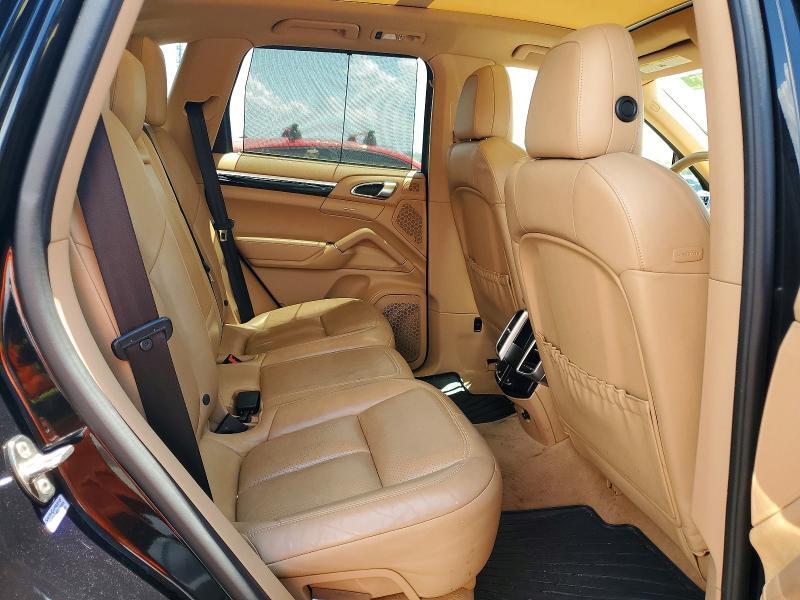 2016 PORSCHE CAYENNE SE HYBRID — Фото 11 из 13