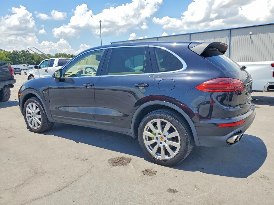 2016 PORSCHE CAYENNE SE HYBRID — Фото 2 из 13