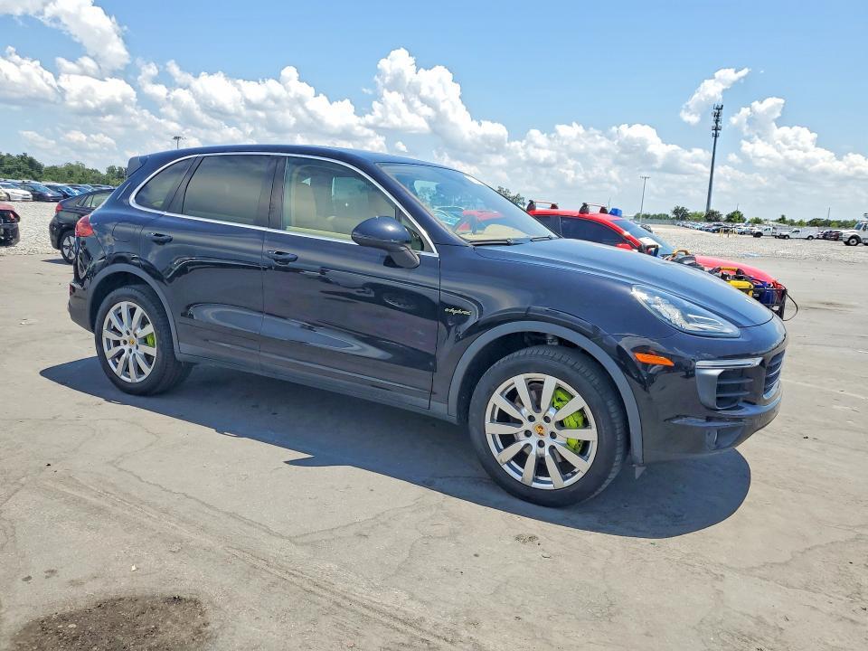 2016 PORSCHE CAYENNE SE HYBRID — Фото 4 из 13