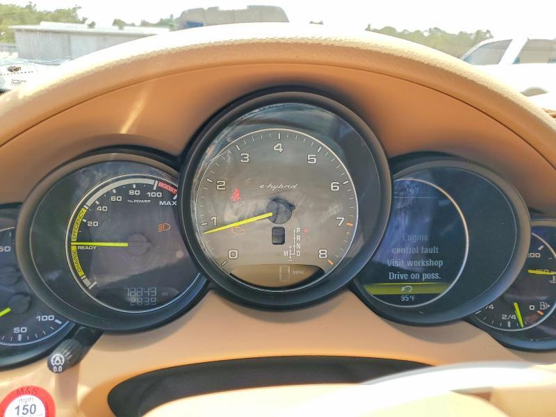 2016 PORSCHE CAYENNE SE HYBRID — Фото 9 из 13