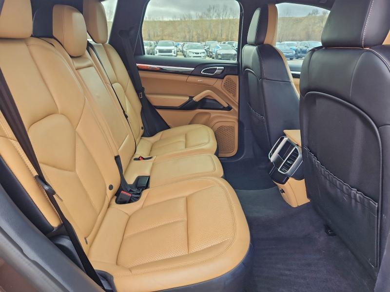 2016 PORSCHE CAYENNE — Фото 11 из 13