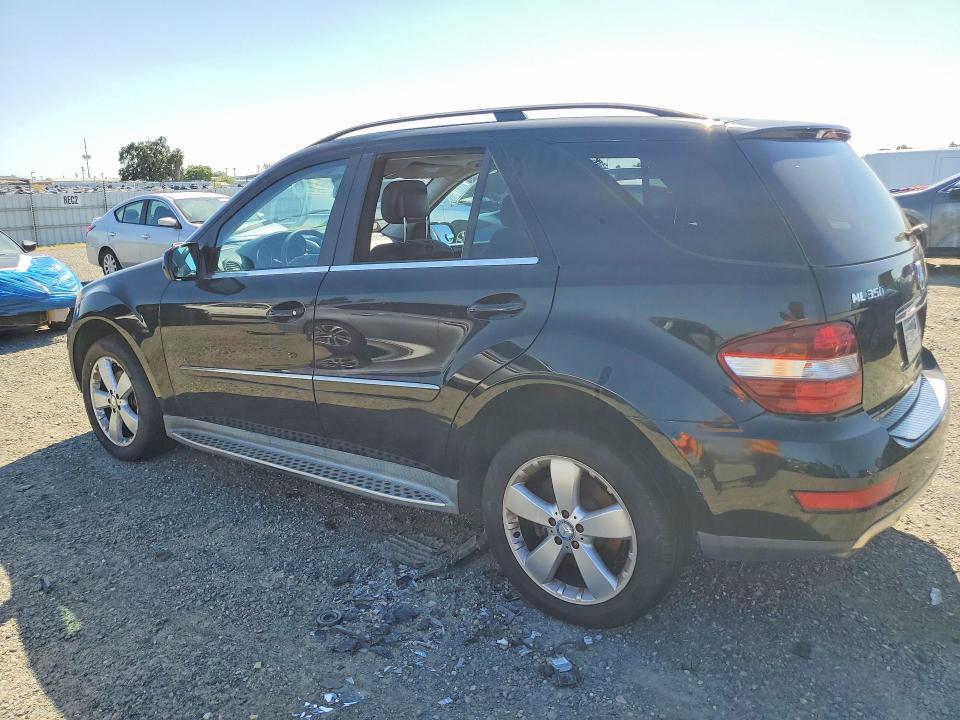 2010 MERCEDES-BENZ M-CLASS — Фото 2 из 13