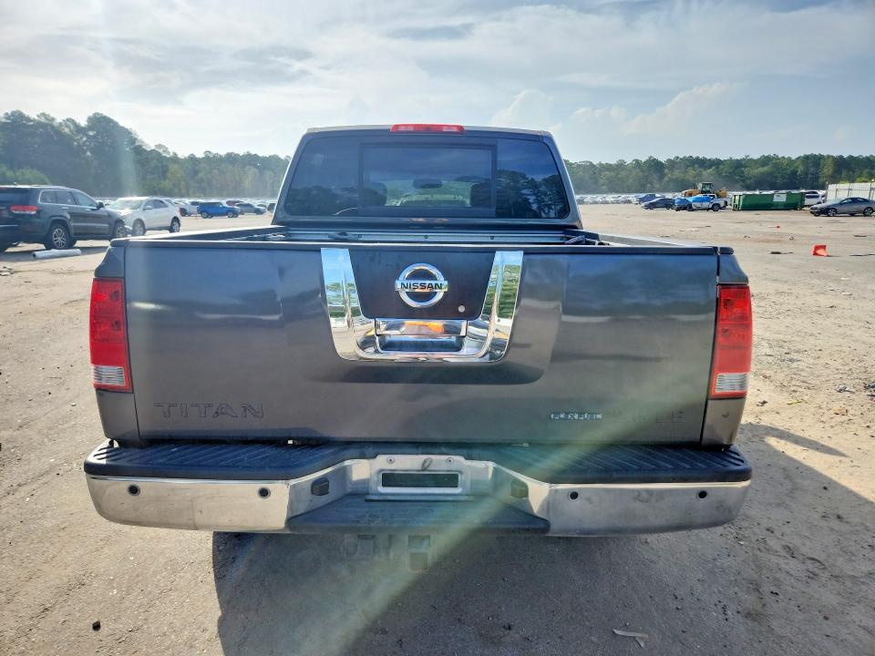 2010 NISSAN TITAN SE — Фото 6 из 12