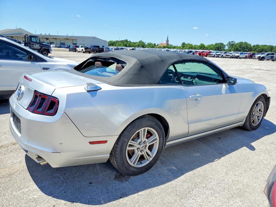 2013 FORD MUSTANG — Фото 3 из 13