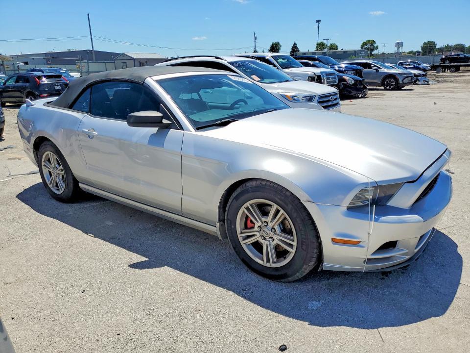 2013 FORD MUSTANG — Фото 4 из 13