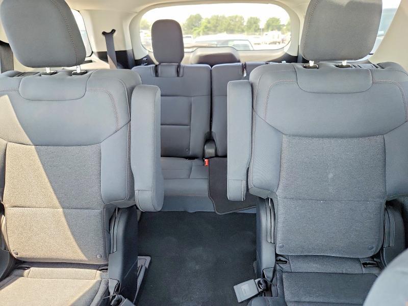 2025 FORD EXPLORER ACTIVE — Фото 10 из 13