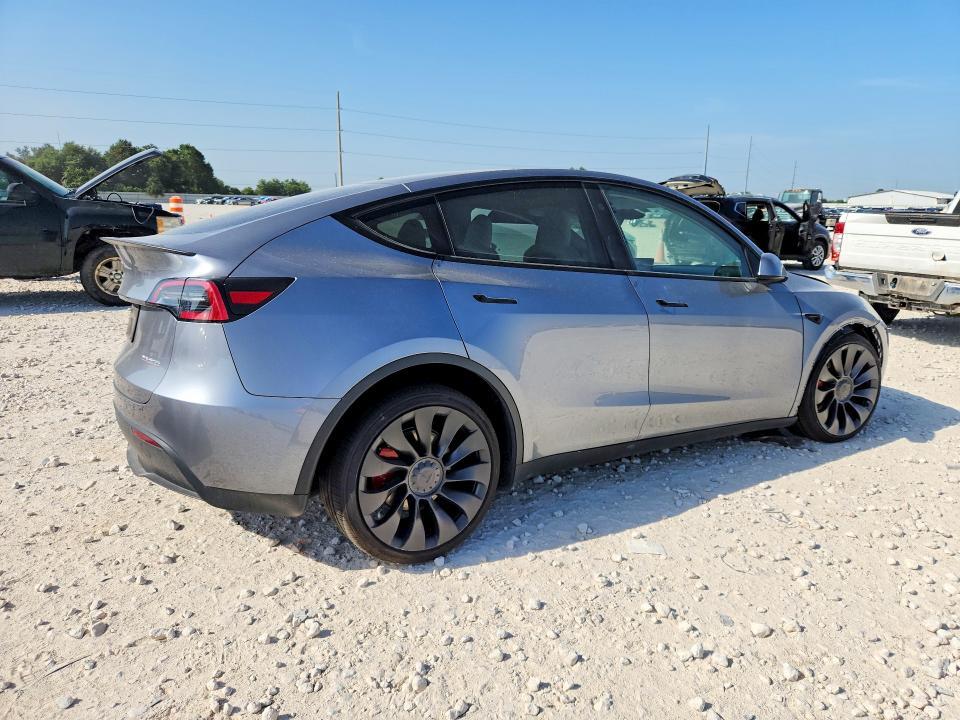 7SAYGDEF9SA351948 2025 TESLA MODEL Y photo no. 3