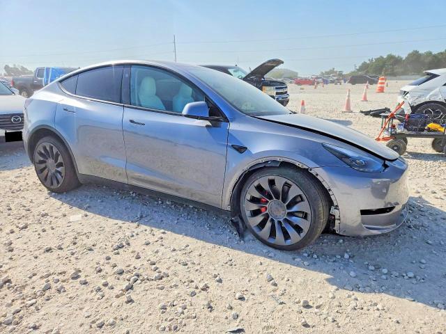 7SAYGDEF9SA351948 2025 TESLA MODEL Y photo no. 4