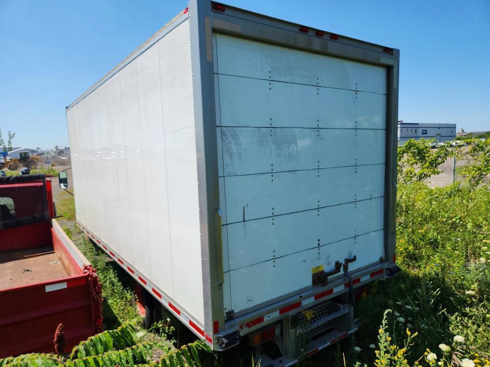2013 HINO 195 BOX TRUCK — Фото 2 из 13