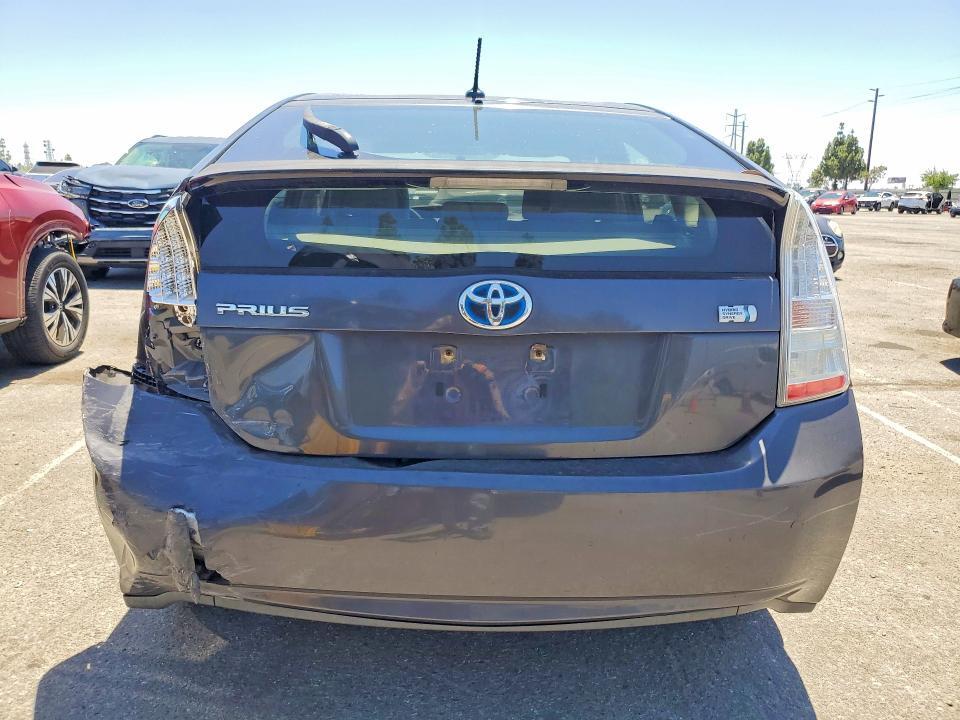 2010 TOYOTA PRIUS II — Фото 6 из 12