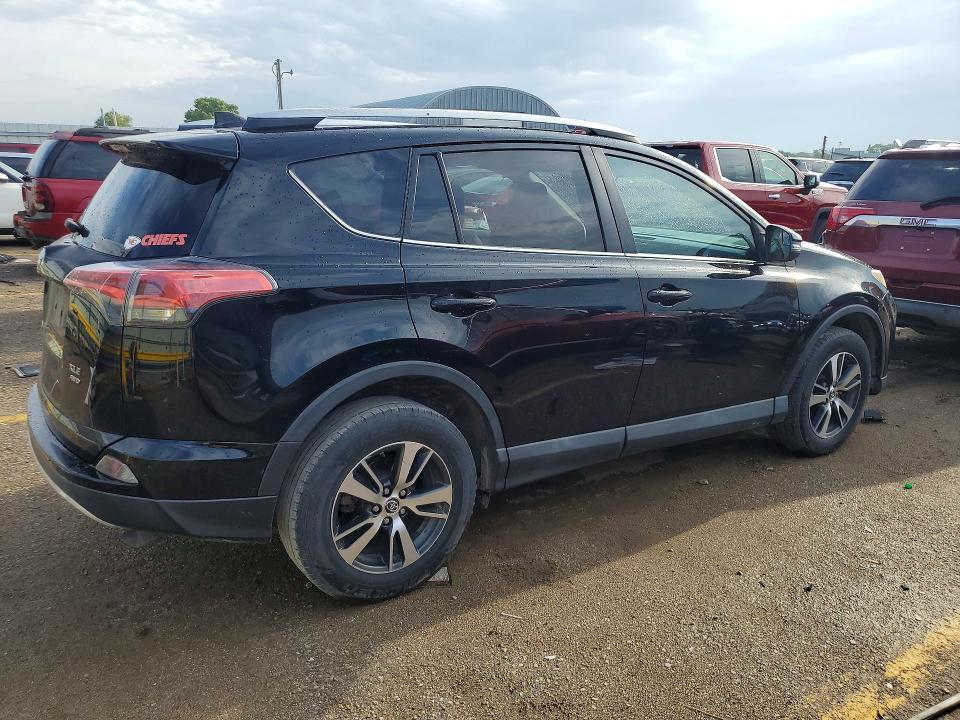 2016 TOYOTA RAV4 XLE — Фото 3 из 12