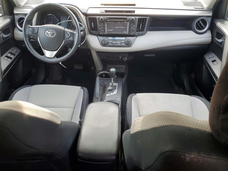 2016 TOYOTA RAV4 XLE — Фото 8 из 12